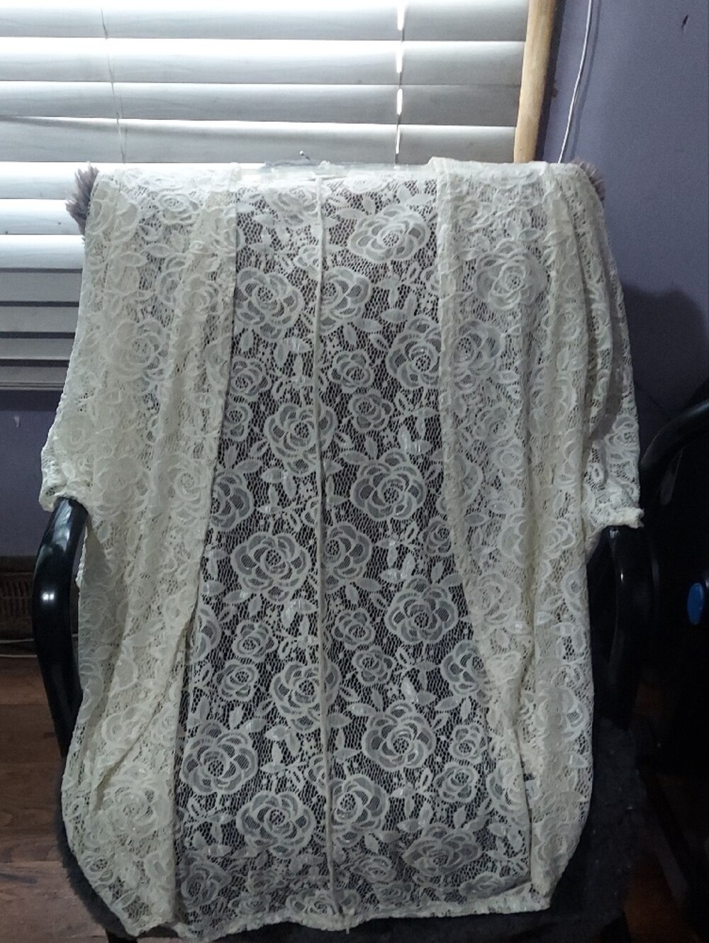 6 for $10 M&M Cream Lace Dolman Sleeve Women's Sweater - Picture 9 of 10